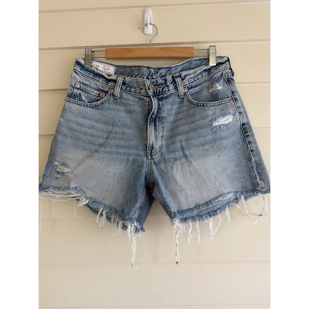 Gap Low Stride Short Distressed Jean Shorts Size 28 / 8 5" inseam Raw Hem Cotton